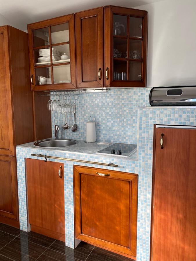 Sara Apartments Baška Voda Eksteriør billede
