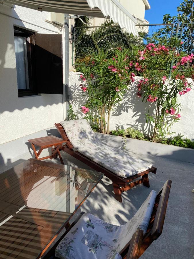 Sara Apartments Baška Voda Eksteriør billede