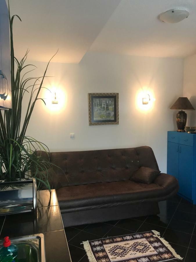 Sara Apartments Baška Voda Eksteriør billede